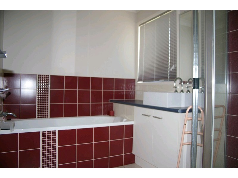 627 Hume Street, Kearneys Spring QLD 4350