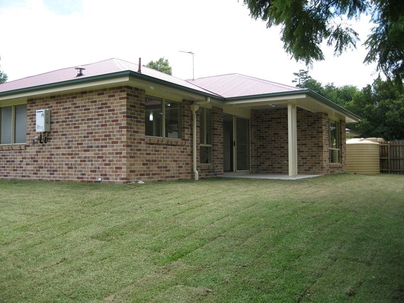 2/7A Lyndall Street, Harristown QLD 4350