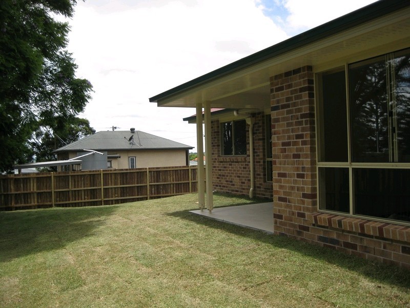 2/7A Lyndall Street, Harristown QLD 4350