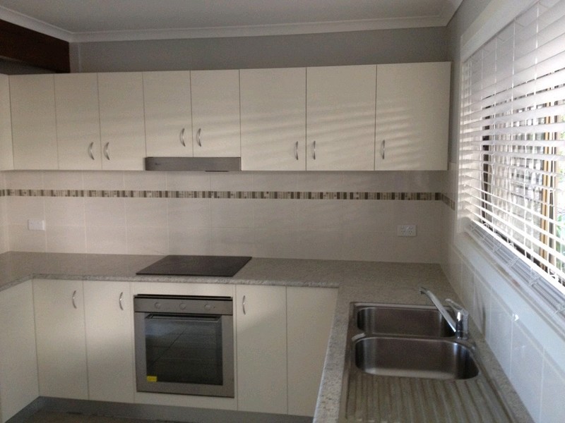 2/2 Benjamin Street, Mount Lofty QLD 4350