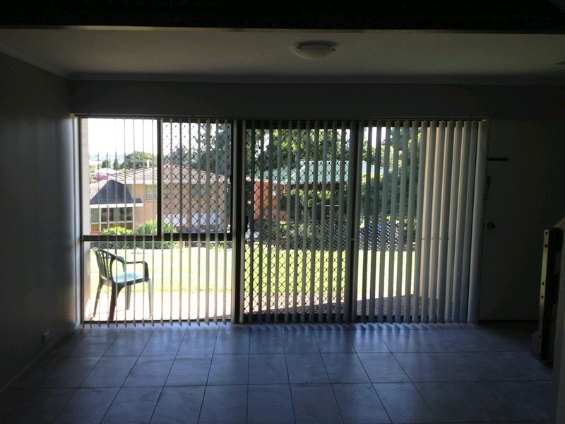 2/2 Benjamin Street, Mount Lofty QLD 4350