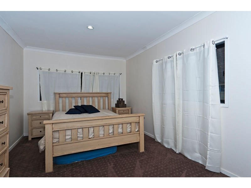 5 Cambridge Street, Harristown QLD 4350