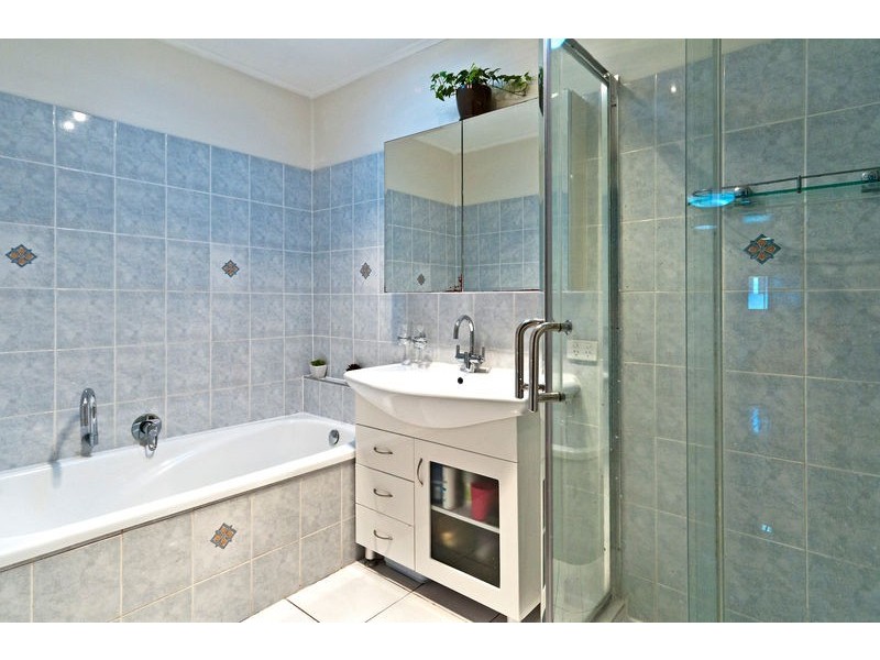 5 Cambridge Street, Harristown QLD 4350