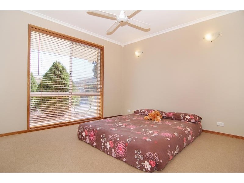 47 Ironbark Crescent, Banks ACT 2906