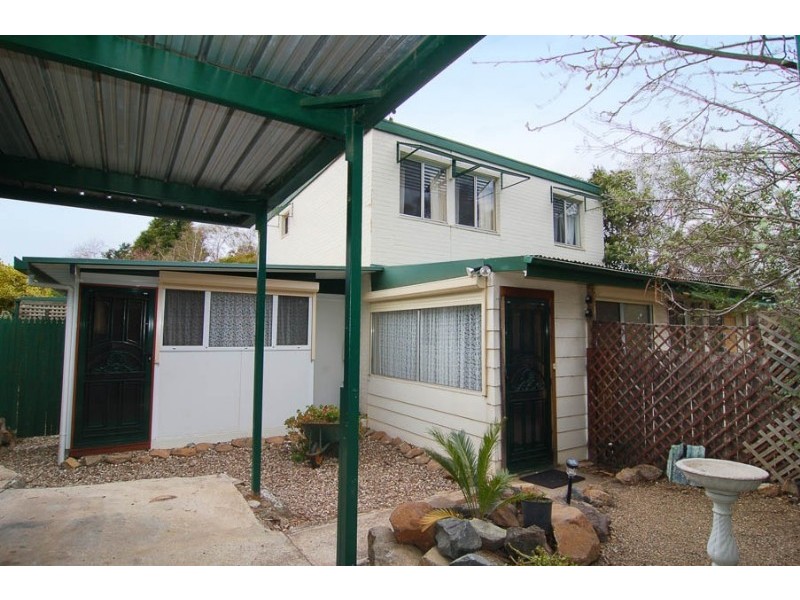 9 Bailes Court, Wanniassa ACT 2903