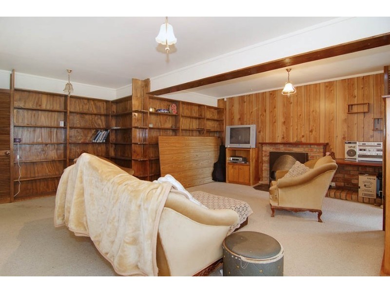 9 Bailes Court, Wanniassa ACT 2903