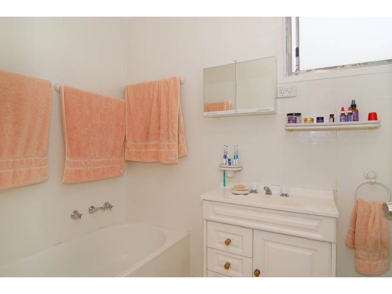 9 Bailes Court, Wanniassa ACT 2903