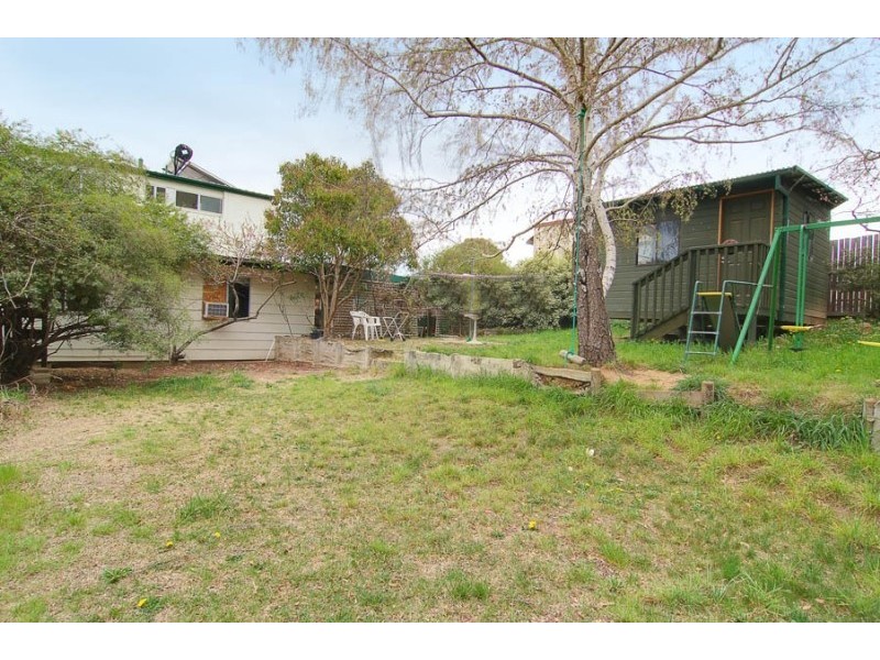 9 Bailes Court, Wanniassa ACT 2903