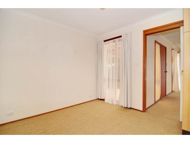 33 Summerville Crescent, Florey ACT 2615