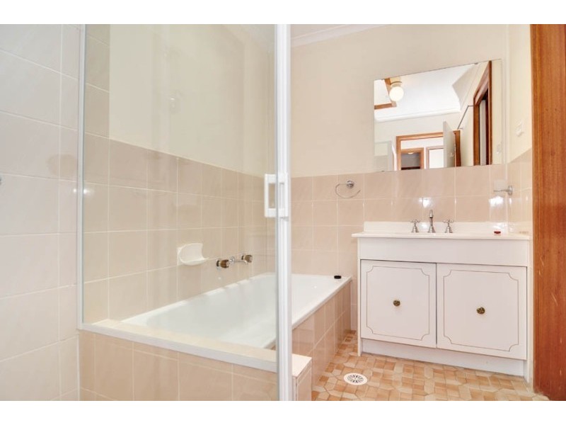 33 Summerville Crescent, Florey ACT 2615