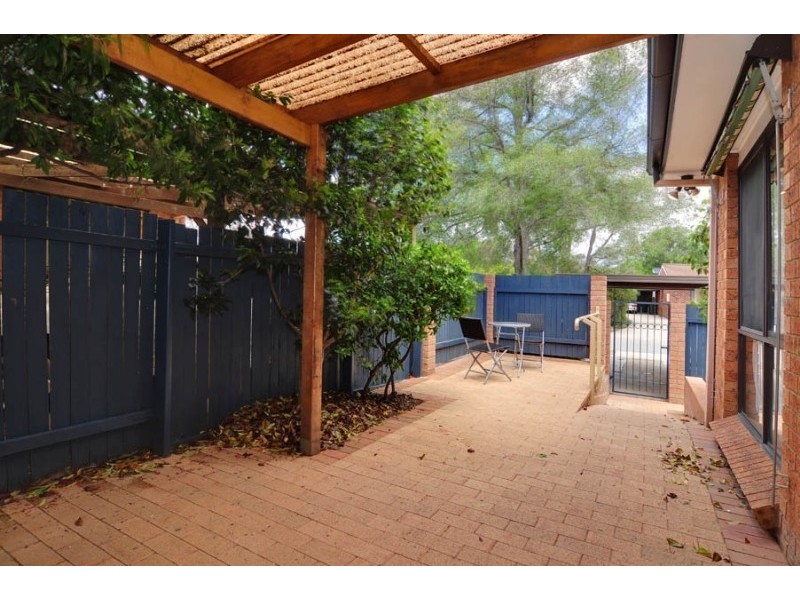 33 Summerville Crescent, Florey ACT 2615