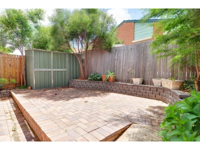 33 Summerville Crescent, Florey ACT 2615