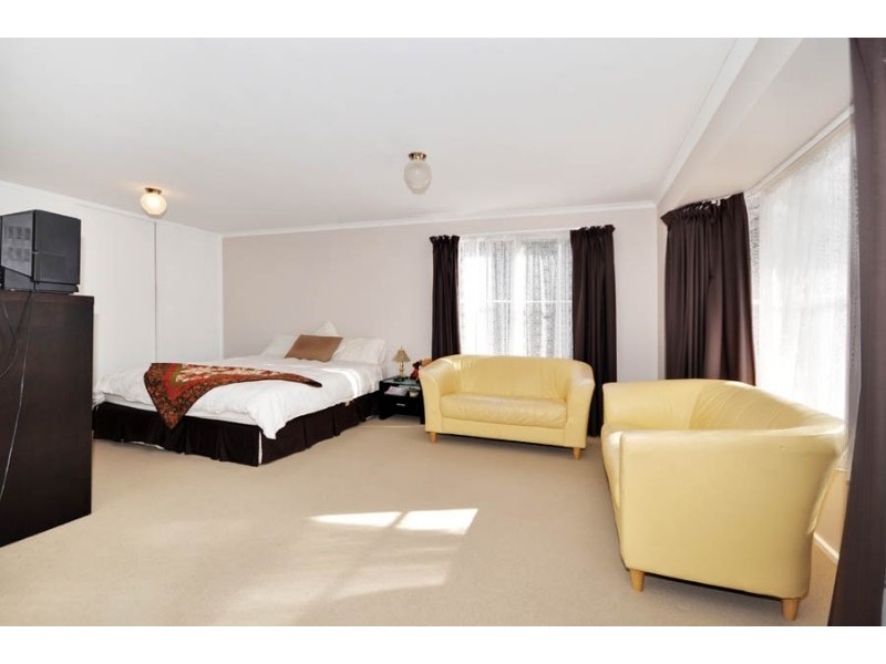 152 Lambrigg Street, Farrer ACT 2607