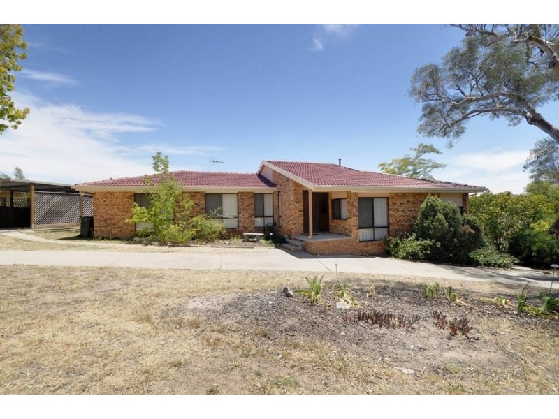 14 Pankhurst Crescent, Gilmore ACT 2905