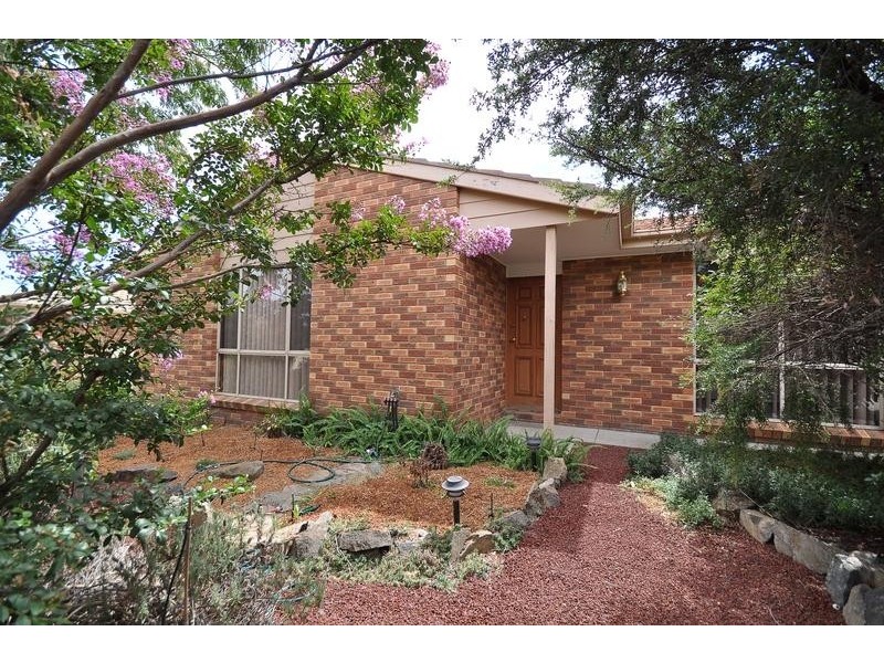 15 Wilhelmi Crescent, Banks ACT 2906