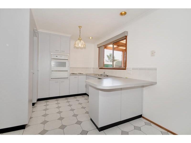 15 Wilhelmi Crescent, Banks ACT 2906