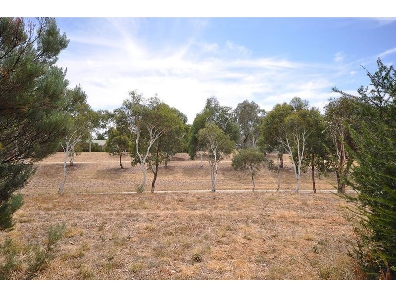 15 Wilhelmi Crescent, Banks ACT 2906