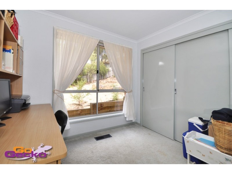 6 Sharman Place, Gordon ACT 2906