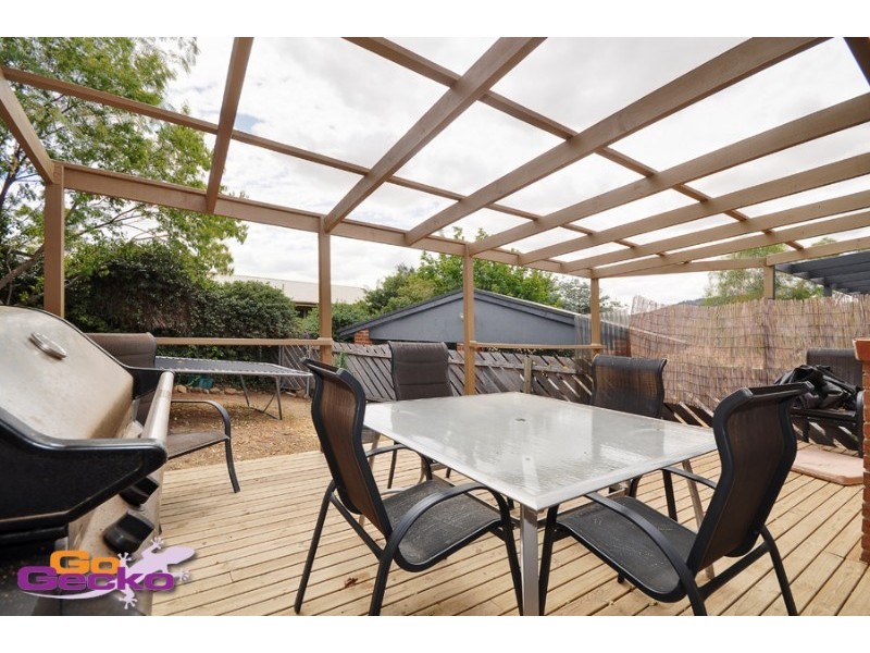 6 Sharman Place, Gordon ACT 2906