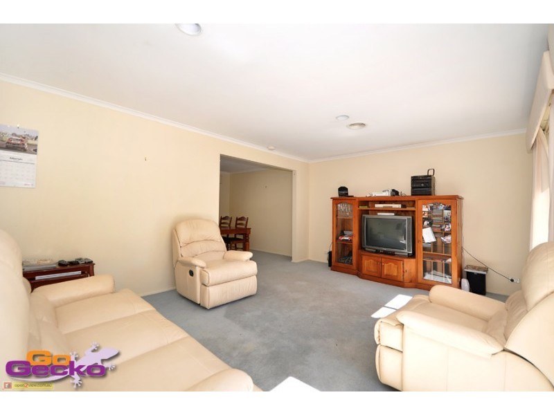 6 Paul Place, Monash ACT 2904