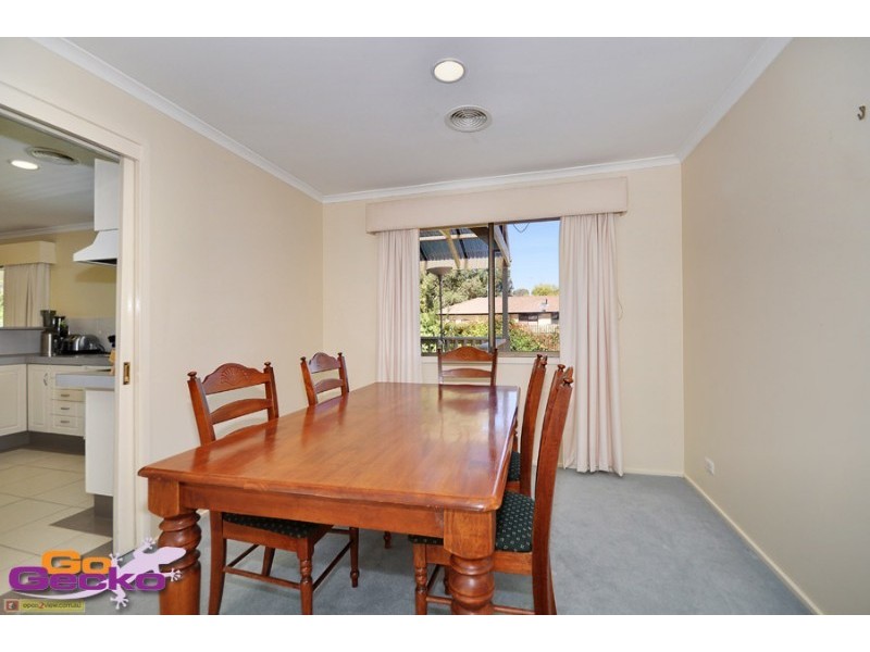 6 Paul Place, Monash ACT 2904