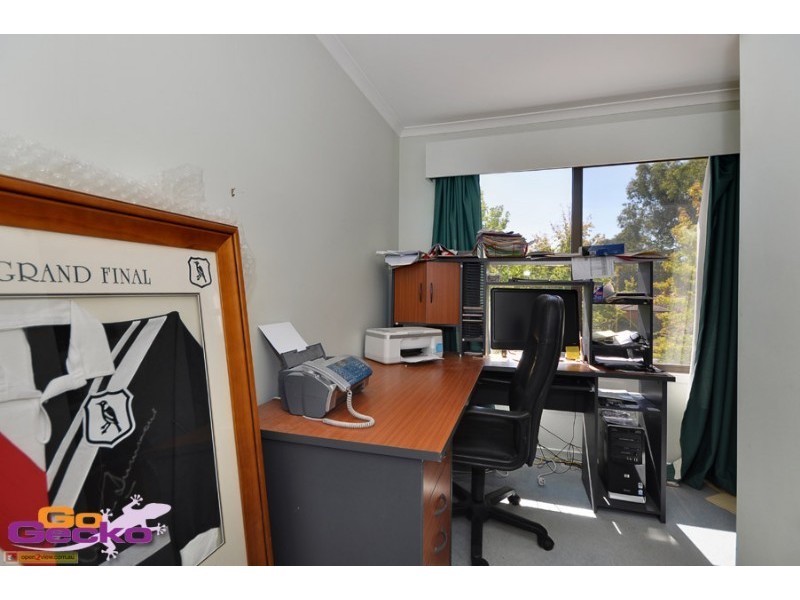 6 Paul Place, Monash ACT 2904