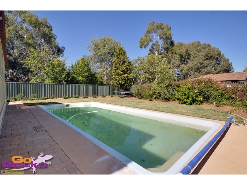 6 Paul Place, Monash ACT 2904