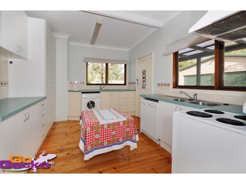 28 Tarana Street, Narrabundah ACT 2604