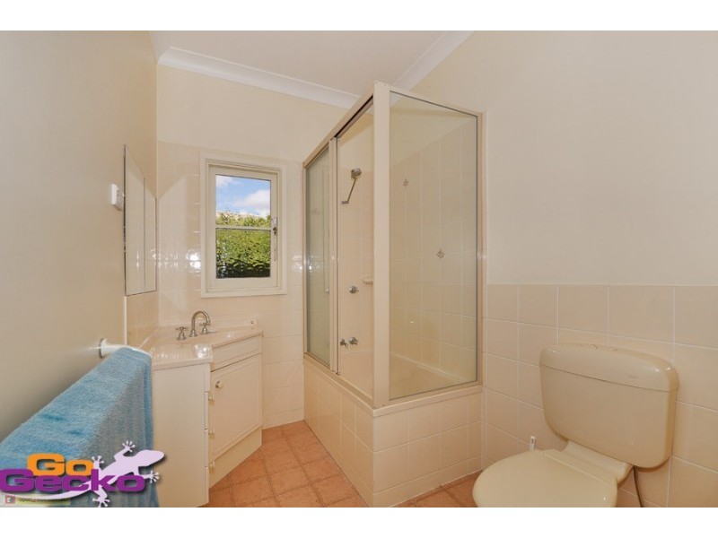 28 Tarana Street, Narrabundah ACT 2604