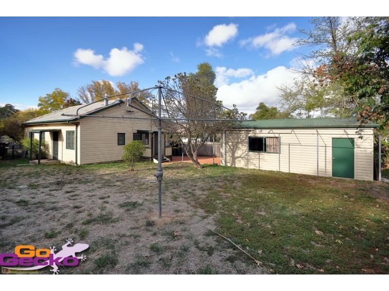 28 Tarana Street, Narrabundah ACT 2604