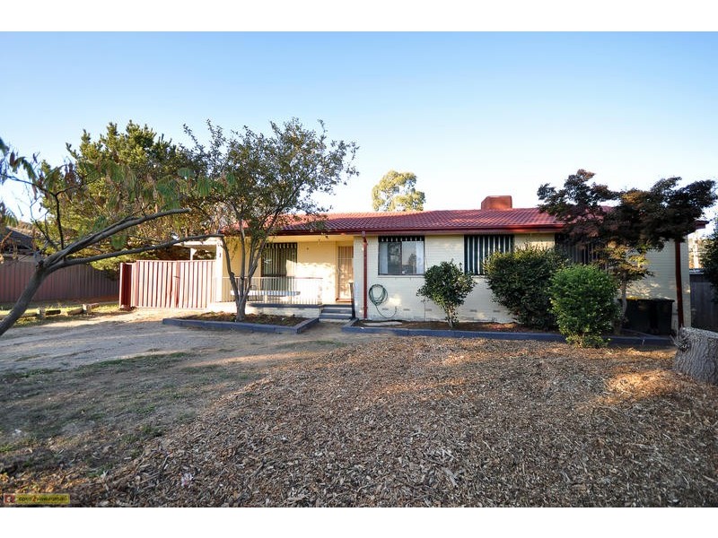 8 Foord Place, Kambah ACT 2902