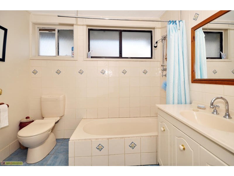 8 Foord Place, Kambah ACT 2902