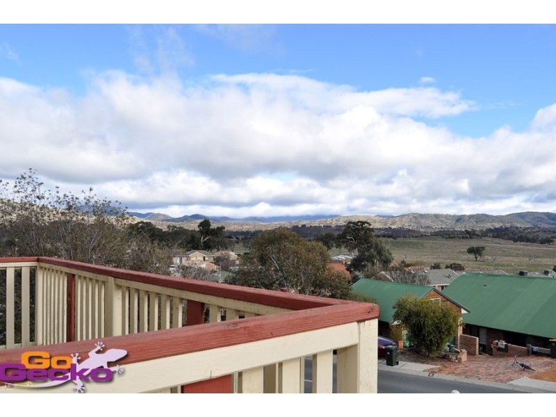 8 Callaway Crescent, Gordon ACT 2906