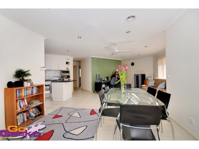 1/5 Florence Fuller Crescent, Conder ACT 2906