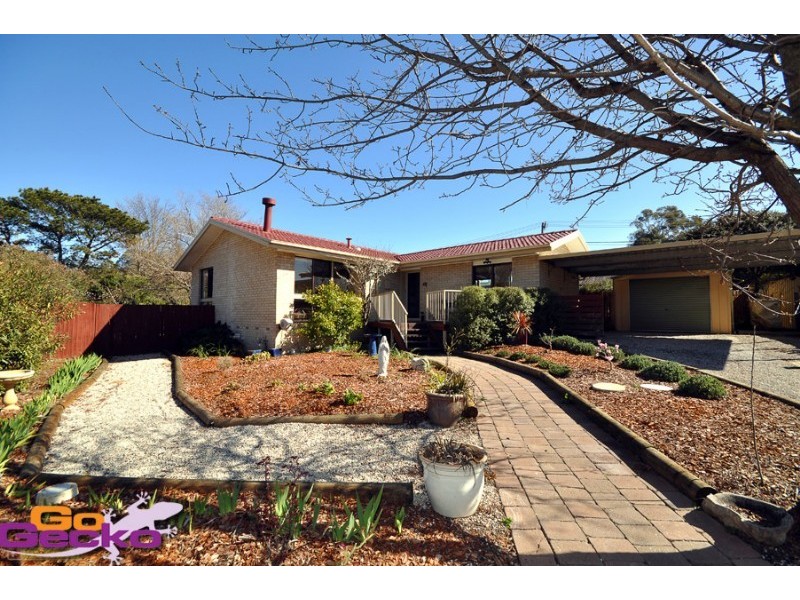 8 Habgood Place, Kambah ACT 2902
