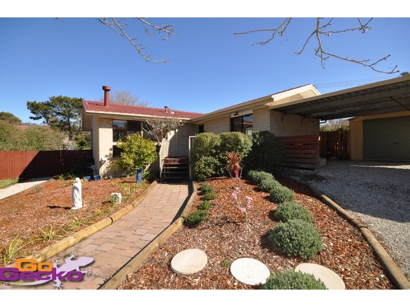 8 Habgood Place, Kambah ACT 2902