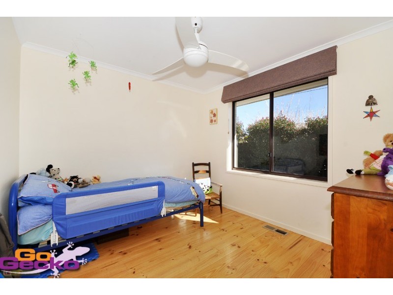 8 Habgood Place, Kambah ACT 2902