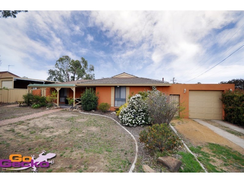 4 Dare Place, Kambah ACT 2902