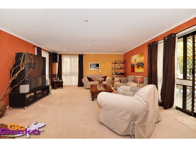 4 Dare Place, Kambah ACT 2902