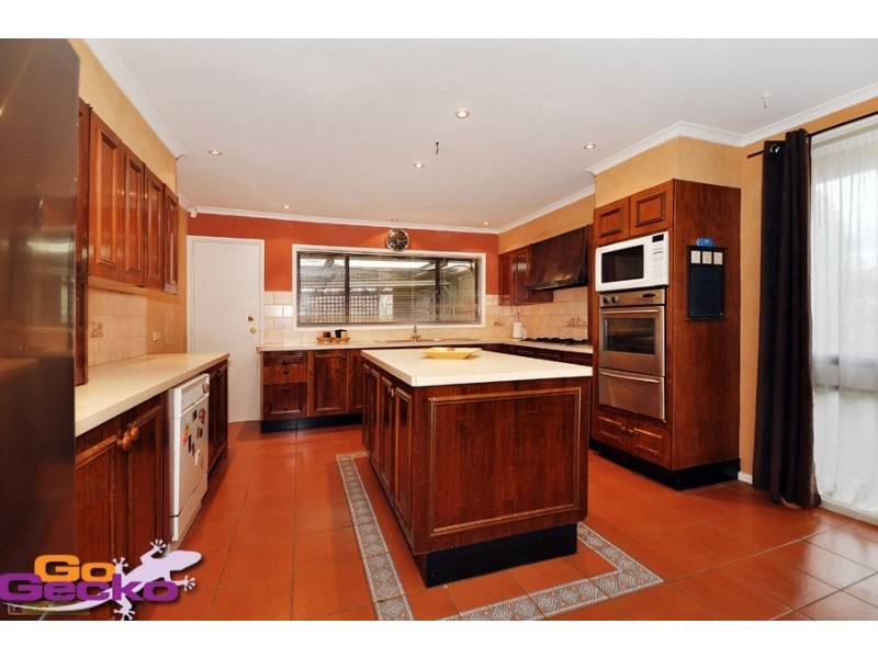 4 Dare Place, Kambah ACT 2902