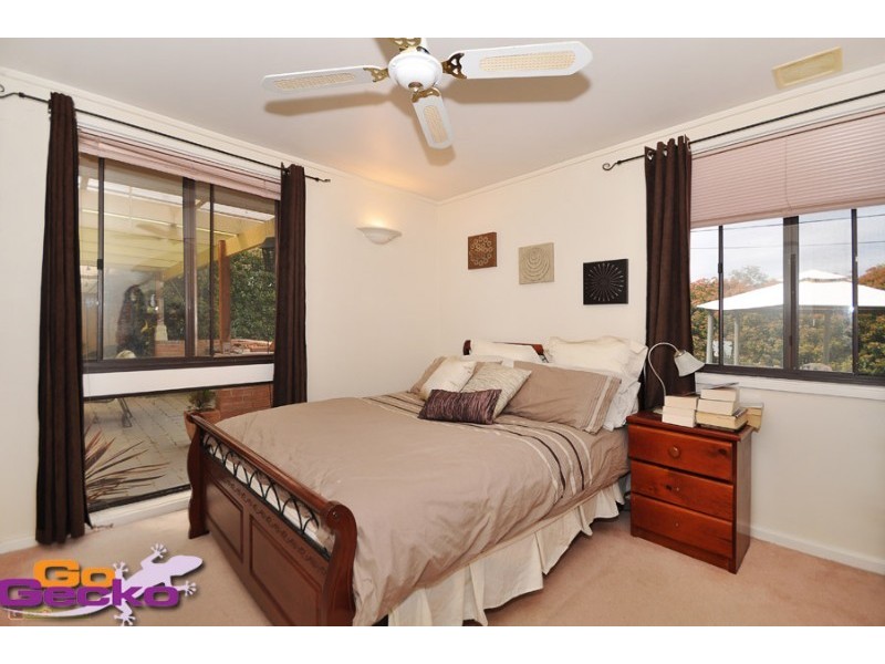 4 Dare Place, Kambah ACT 2902