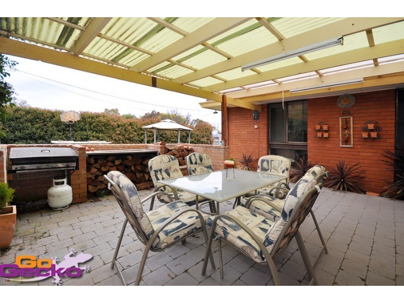 4 Dare Place, Kambah ACT 2902