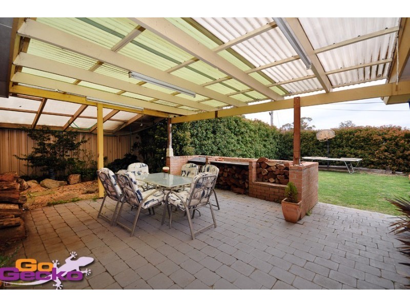 4 Dare Place, Kambah ACT 2902