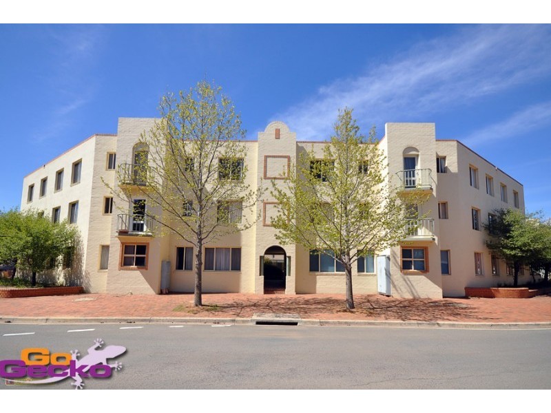 3/54 Chaseling Street, Phillip ACT 2606