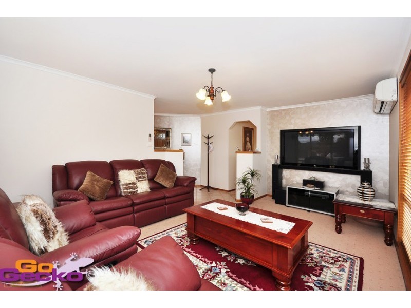 7 Menzies Court, Banks ACT 2906