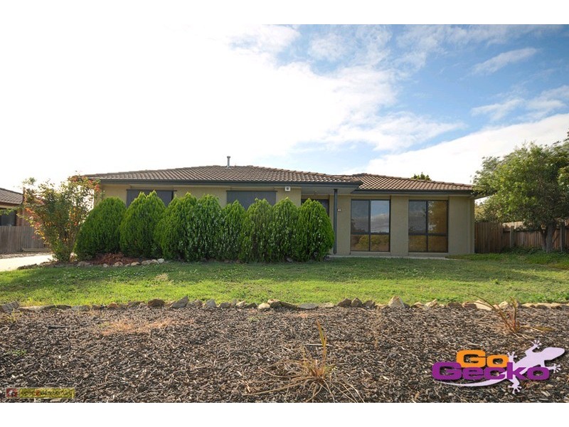 18 Carter Crescent, Calwell ACT 2905