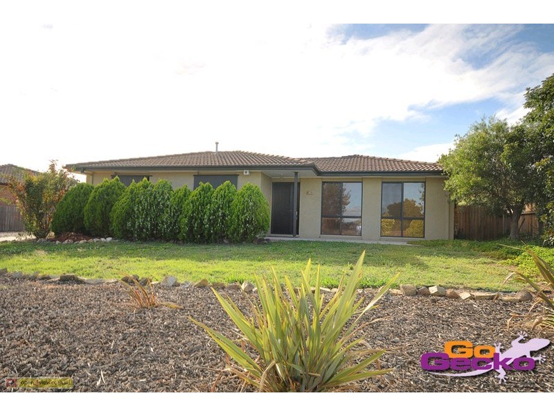 18 Carter Crescent, Calwell ACT 2905