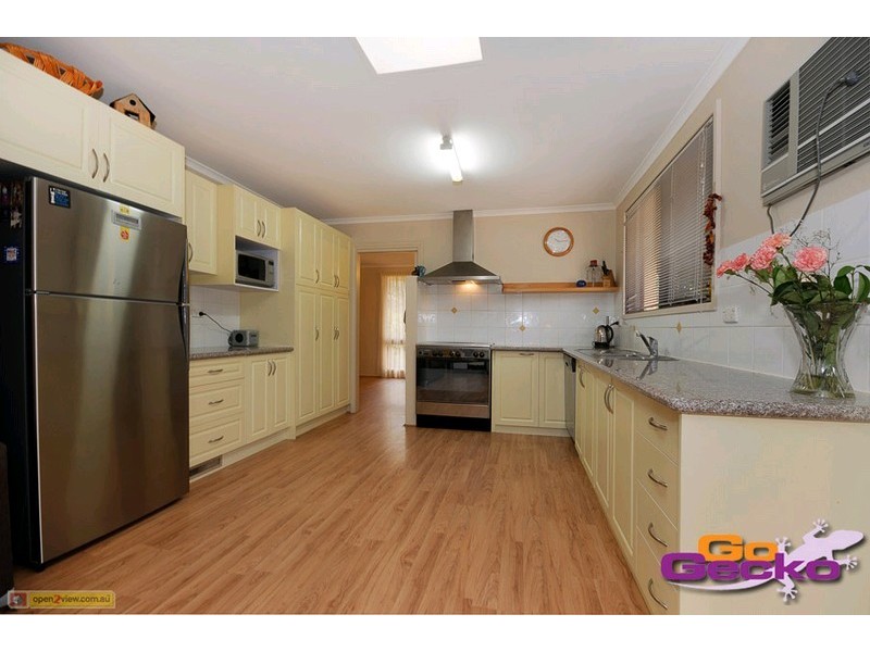 11 Cleland Street, Latham ACT 2615