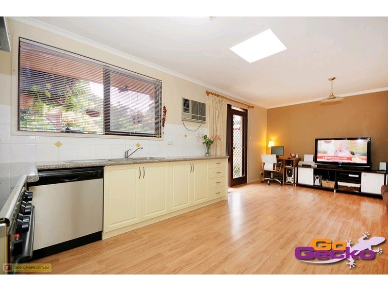 11 Cleland Street, Latham ACT 2615