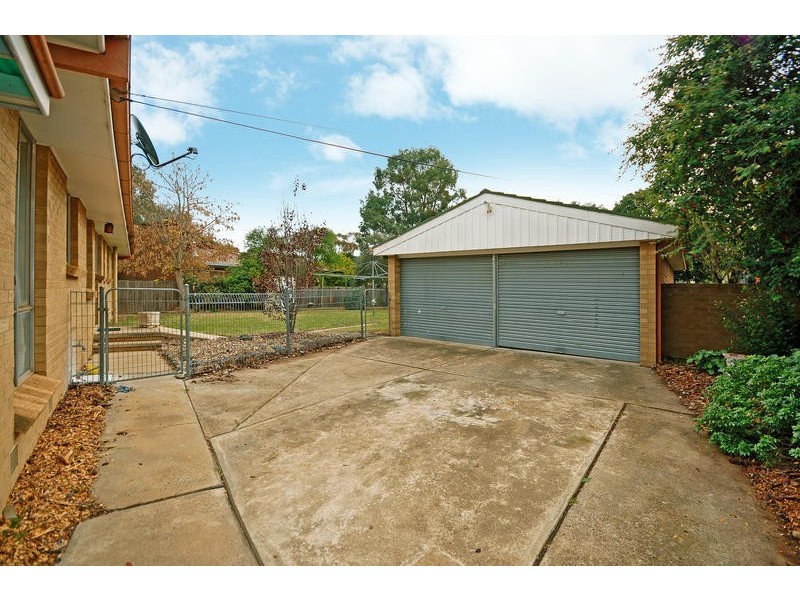 4 Gleeson Place, Kambah ACT 2902